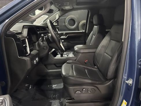 Used 2025 GMC Sierra 1500 Denali w/ Denali Reserve Package AWD/4WD image 11