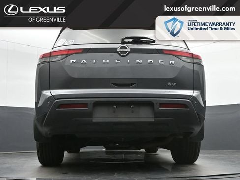 Used 2022 Nissan Pathfinder SV FWD image 13