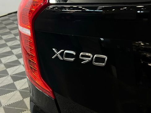 Used 2025 Volvo XC90 B6 Plus image 11
