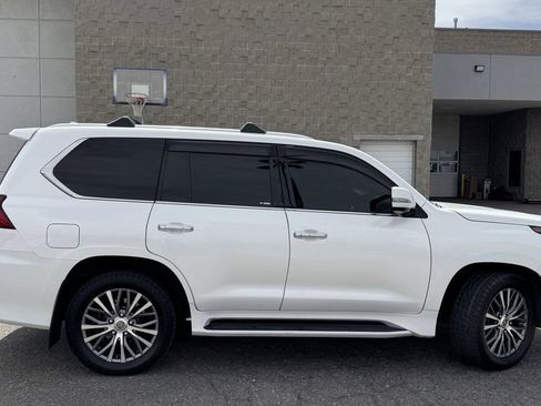 Used 2018 Lexus LX 570 4WD image 5