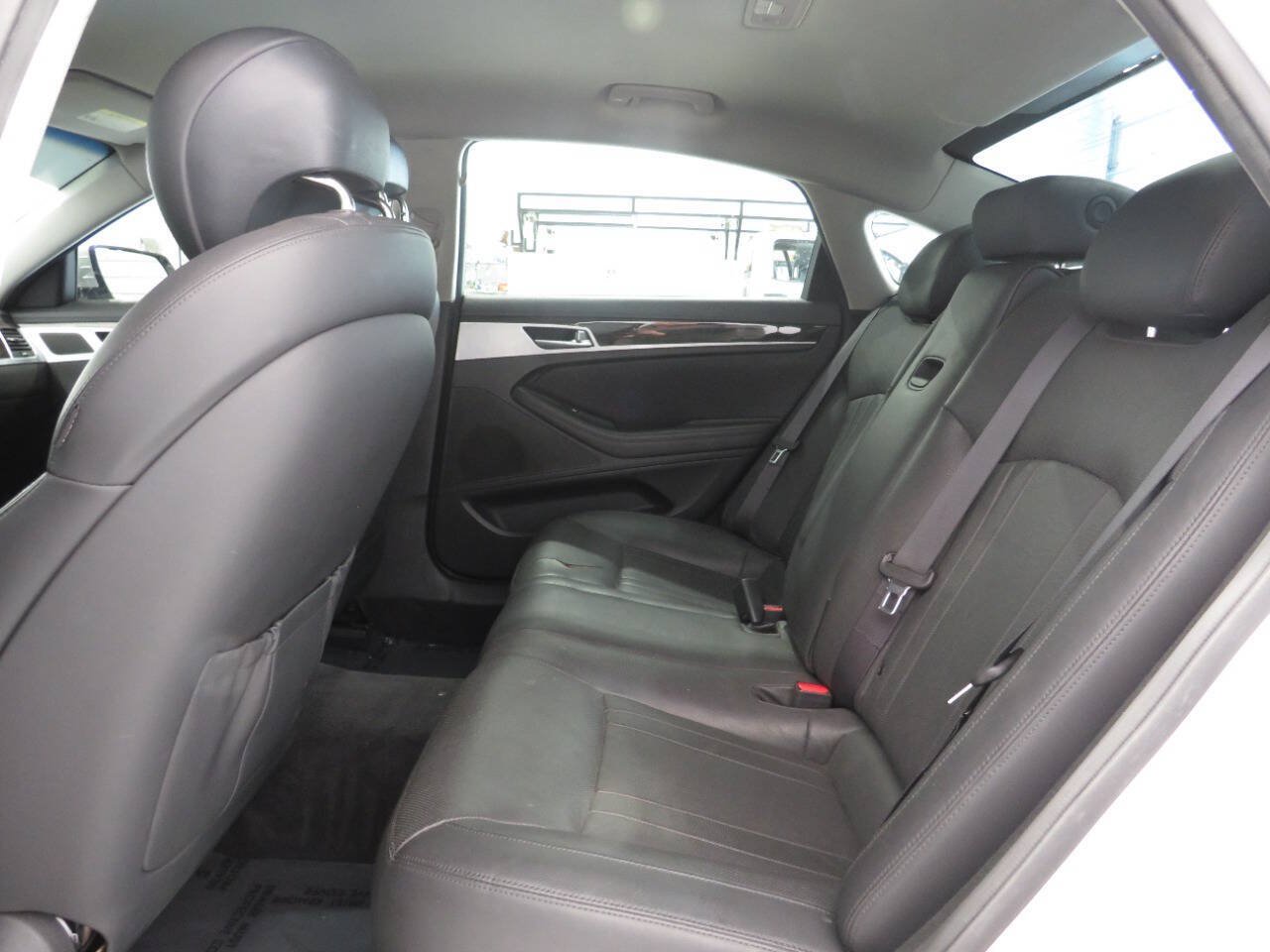 Used 2017 Genesis G80 3.8 RWD image 15