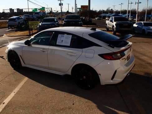 Used 2025 Honda Civic Type R image 10
