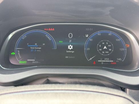 Used 2024 Toyota Venza Limited AWD/4WD image 19