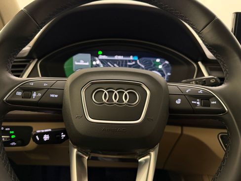 Used 2022 Audi Q5 2.0T Premium Plus w/ Premium Plus Package AWD/4WD image 11