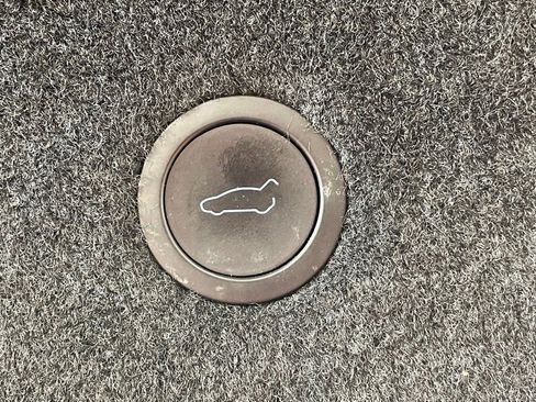 Used 2022 Tesla Model S Plaid image 24