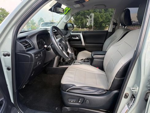 Used 2022 Toyota 4Runner Trail Special Edition AWD/4WD image 11