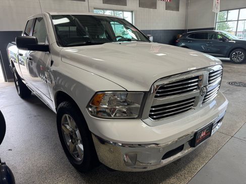 Used 2017 RAM 1500 Big Horn AWD/4WD image 3