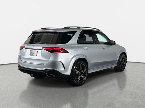 Used 2026 Mercedes-Benz GLE 450 4MATIC w/ Driver Assistance Package image 3