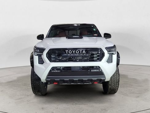 Used 2025 Toyota Tacoma TRD Pro image 8