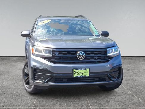 Used 2023 Volkswagen Atlas SEL R-Line AWD/4WD image 2