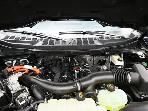 New 2025 Ford F150 Lariat w/ Equipment Group 502A High image 13