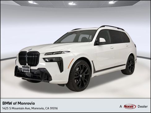 Used 2024 BMW X7 xDrive40i w/ M Sport Package AWD/4WD image 1