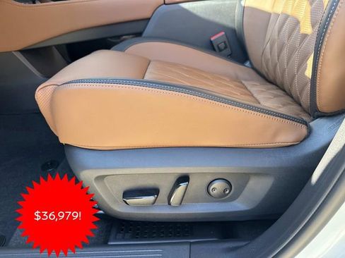 New 2026 Nissan Rogue Platinum image 9