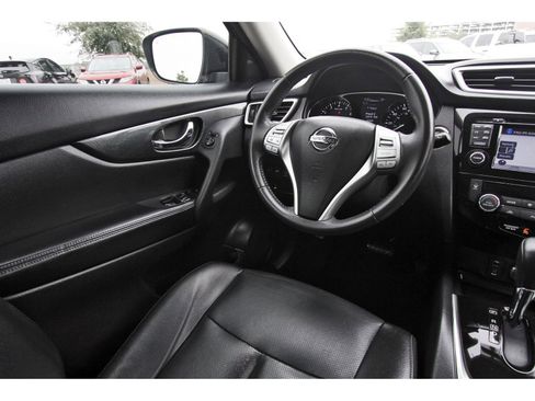 Used 2016 Nissan Rogue SL w/ SL Premium Package image 11