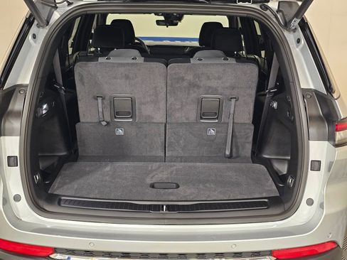 New 2025 Jeep Grand Cherokee L Laredo w/ Luxury Tech Group I AWD/4WD image 36