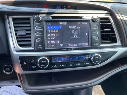 Used 2018 Toyota Highlander Limited Platinum image 20