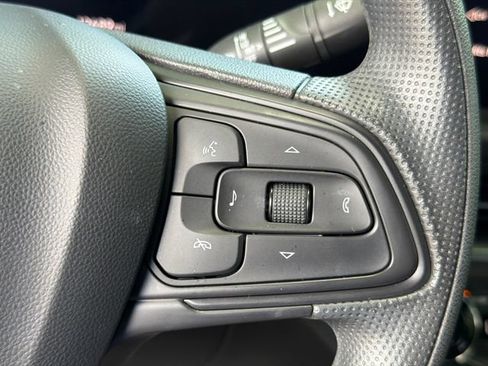 Used 2024 Buick Envista Preferred FWD image 25