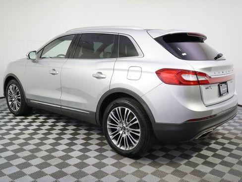 Used 2016 Lincoln MKX Reserve w/ Climate Package AWD/4WD image 3