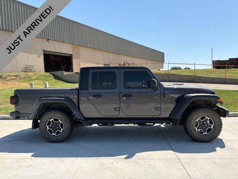 Used 2023 Jeep Gladiator Mojave w/ Cold Weather Group AWD/4WD image 4