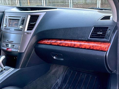 Used 2012 Subaru Outback 2.5i Limited w/ Moonroof Pkg image 14