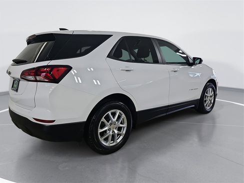 Certified 2024 Chevrolet Equinox LS w/ LS Convenience Package image 3