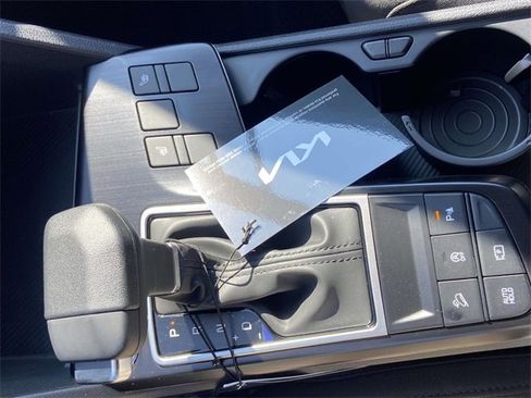 New 2026 Kia Sportage LX image 21
