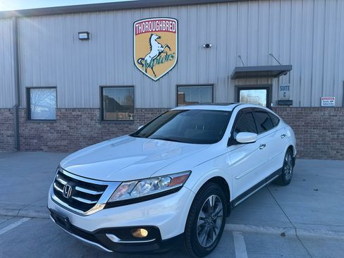 Used 2013 Honda Crosstour EX-L image 3