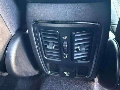 Used 2018 Jeep Grand Cherokee Laredo AWD/4WD image 41
