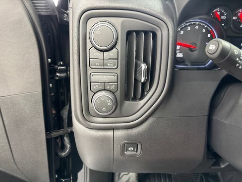 Used 2026 Chevrolet Silverado 1500 W/T w/ Trailering Package AWD/4WD image 28