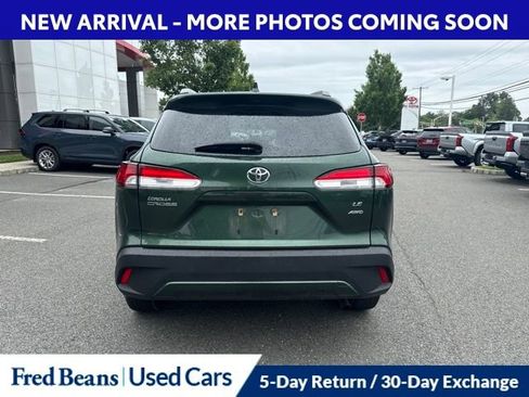 Certified 2022 Toyota Corolla Cross LE w/ Moonroof Package AWD/4WD image 4