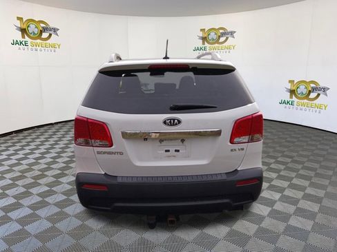 Used 2013 Kia Sorento EX w/ EX V6 Premium Pkg image 9