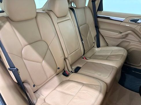 Used 2014 Porsche Cayenne Diesel AWD/4WD image 22