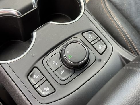 Used 2020 GMC Terrain SLT FWD image 24