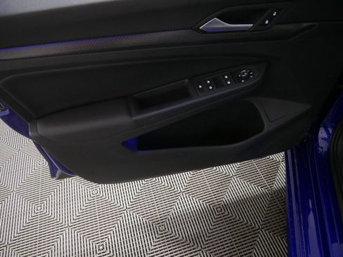 Used 2024 Volkswagen Golf R AWD/4WD image 17