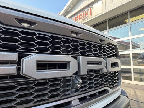Used 2018 Ford F150 Raptor w/ Equipment Group 802A Luxury image 16