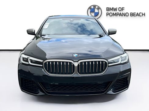 Used 2023 BMW M550i xDrive AWD/4WD image 2