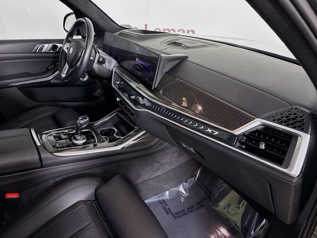 Used 2024 BMW ALPINA XB7 AWD/4WD image 32