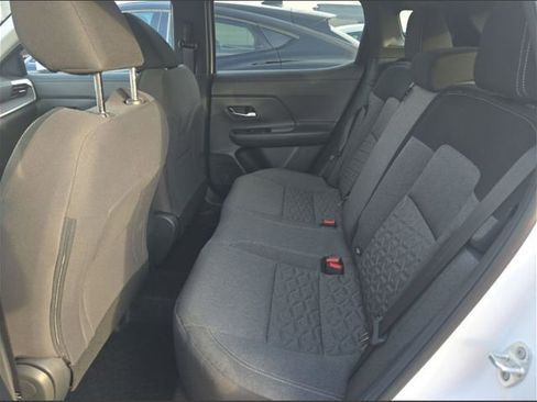 Used 2025 Nissan Kicks SV image 7