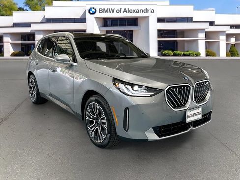 Used 2026 BMW X3 xDrive30i w/ Convenience Package AWD/4WD image 3
