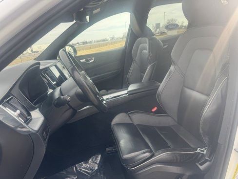 Used 2021 Volvo XC60 T5 R-Design w/ Protection Package Premier image 12