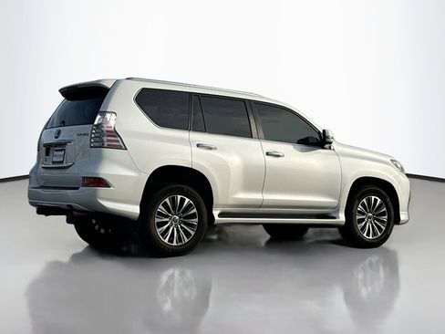 Used 2021 Lexus GX 460 Luxury image 2