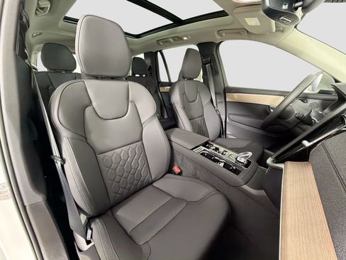 New 2026 Volvo XC90 B5 Core AWD/4WD image 29