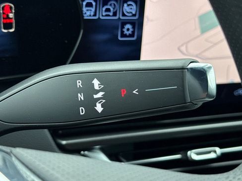 New 2026 Chevrolet Equinox EV LT w/ LPO, Blackout Package image 22