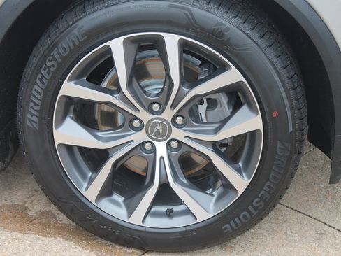 Used 2024 Acura MDX SH-AWD w/ Technology Package image 3