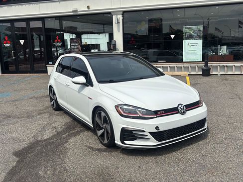 Used 2019 Volkswagen GTI SE w/ SE Experience Package FWD image 18