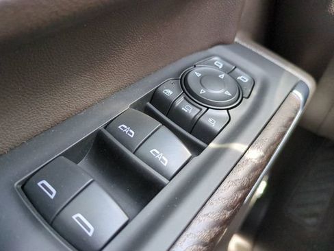 Used 2022 GMC Sierra 2500 Denali AWD/4WD image 27