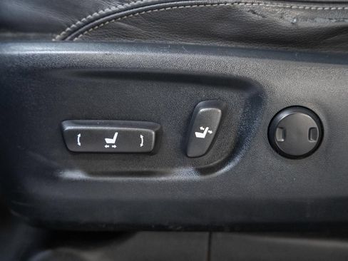 Used 2019 Toyota 4Runner Limited AWD/4WD image 36