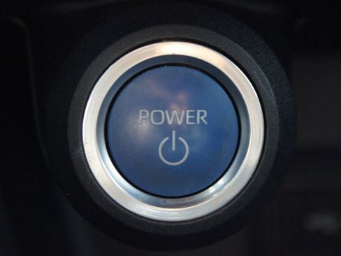 Used 2021 Toyota Venza Limited image 10