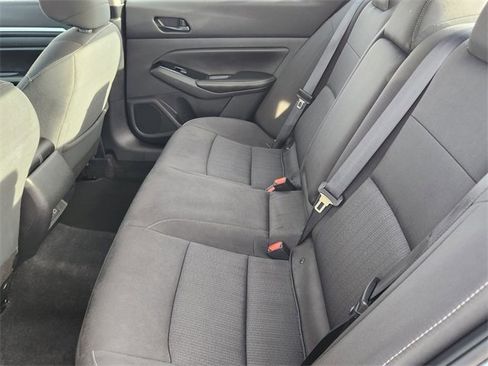 Used 2023 Nissan Altima 2.5 SV image 11