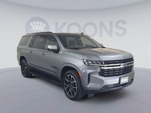 Used 2021 Chevrolet Suburban RST w/ Luxury Package image 10